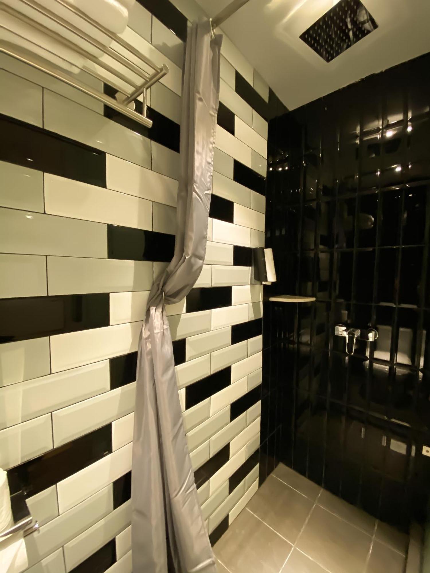TOOJOU Kota Kinabalu Hotel Bagian luar foto