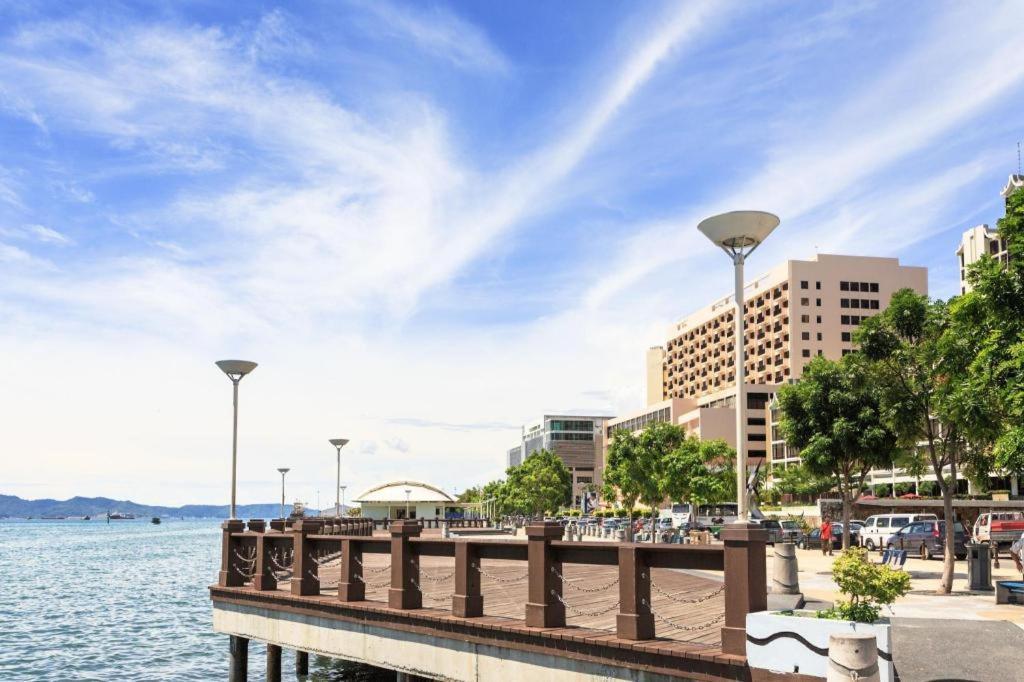 TOOJOU Kota Kinabalu Hotel Bagian luar foto