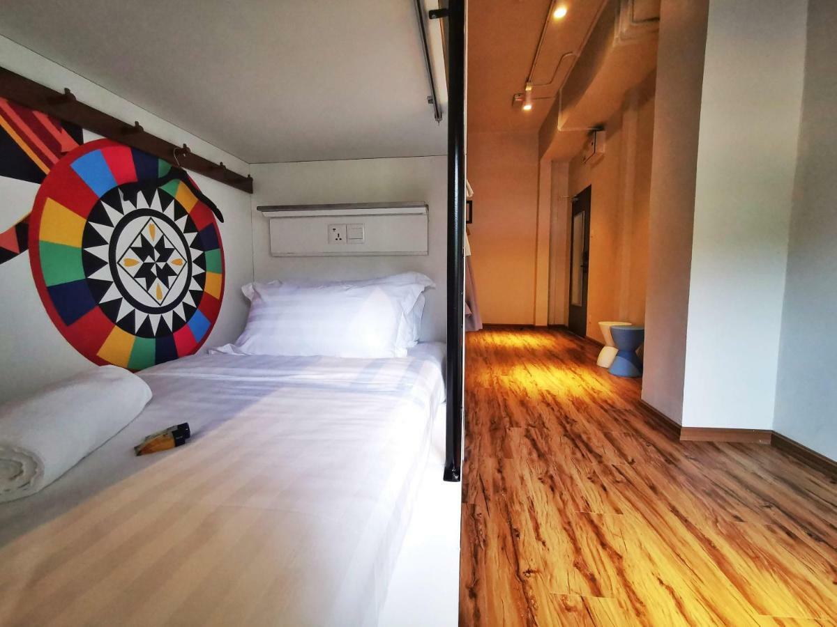 TOOJOU Kota Kinabalu Hotel Bagian luar foto