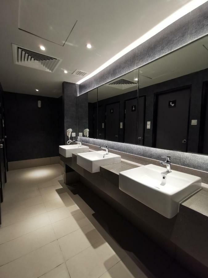 TOOJOU Kota Kinabalu Hotel Bagian luar foto